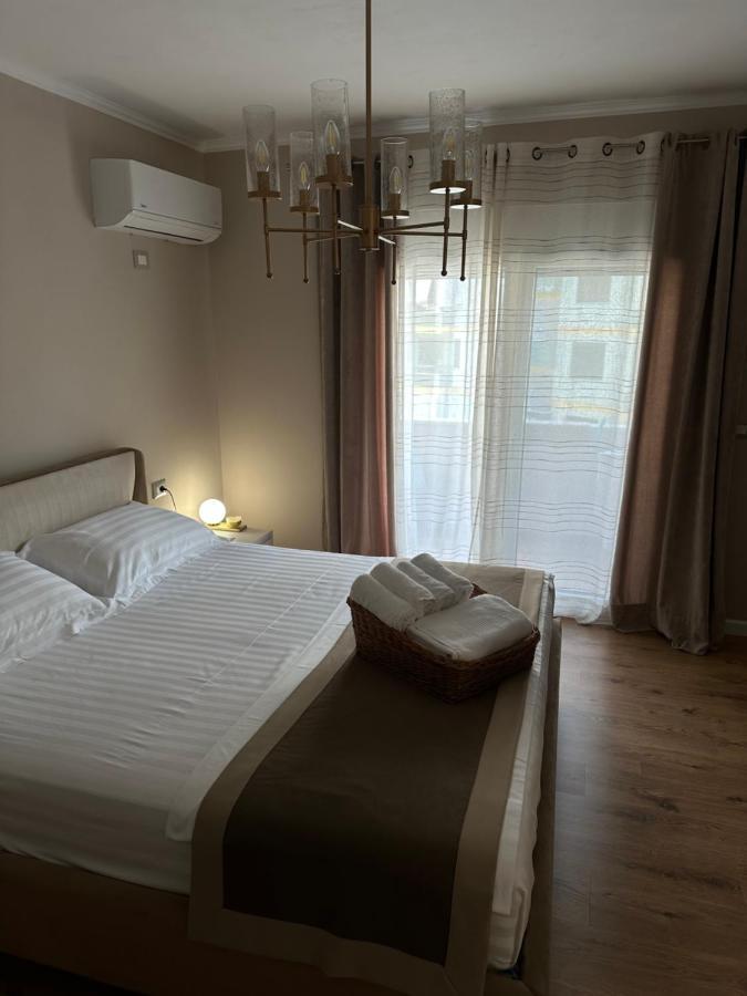 Eja Apartment 3 ティラナ エクステリア 写真