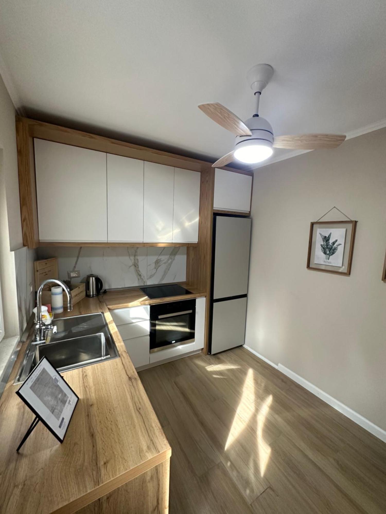 Eja Apartment 3 ティラナ エクステリア 写真